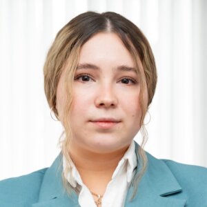 Юлия Петрова